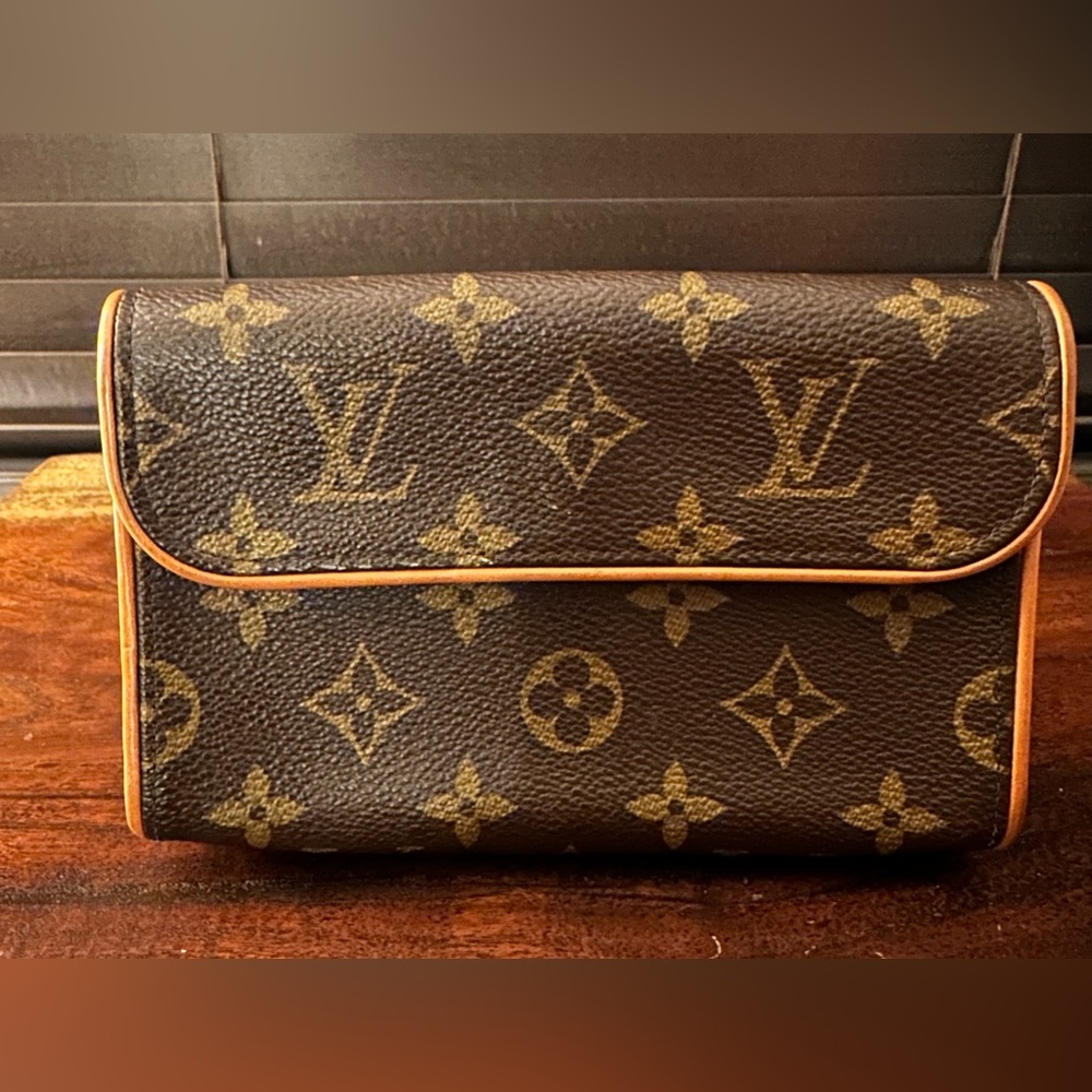 Louis Vuitton Monogram Canvas Pochette Florentine